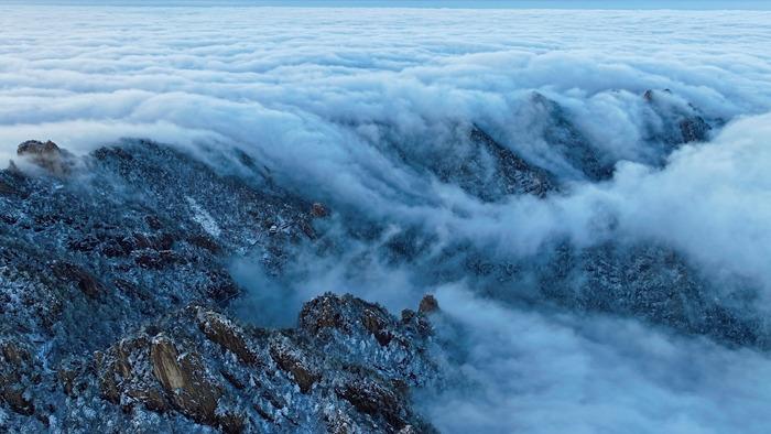 河南堯山：初雪新霽 云?？澙@