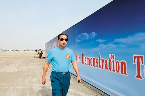 八一飛行表演隊(duì)所在師師長(zhǎng):計(jì)劃合適時(shí)出國(guó)表演